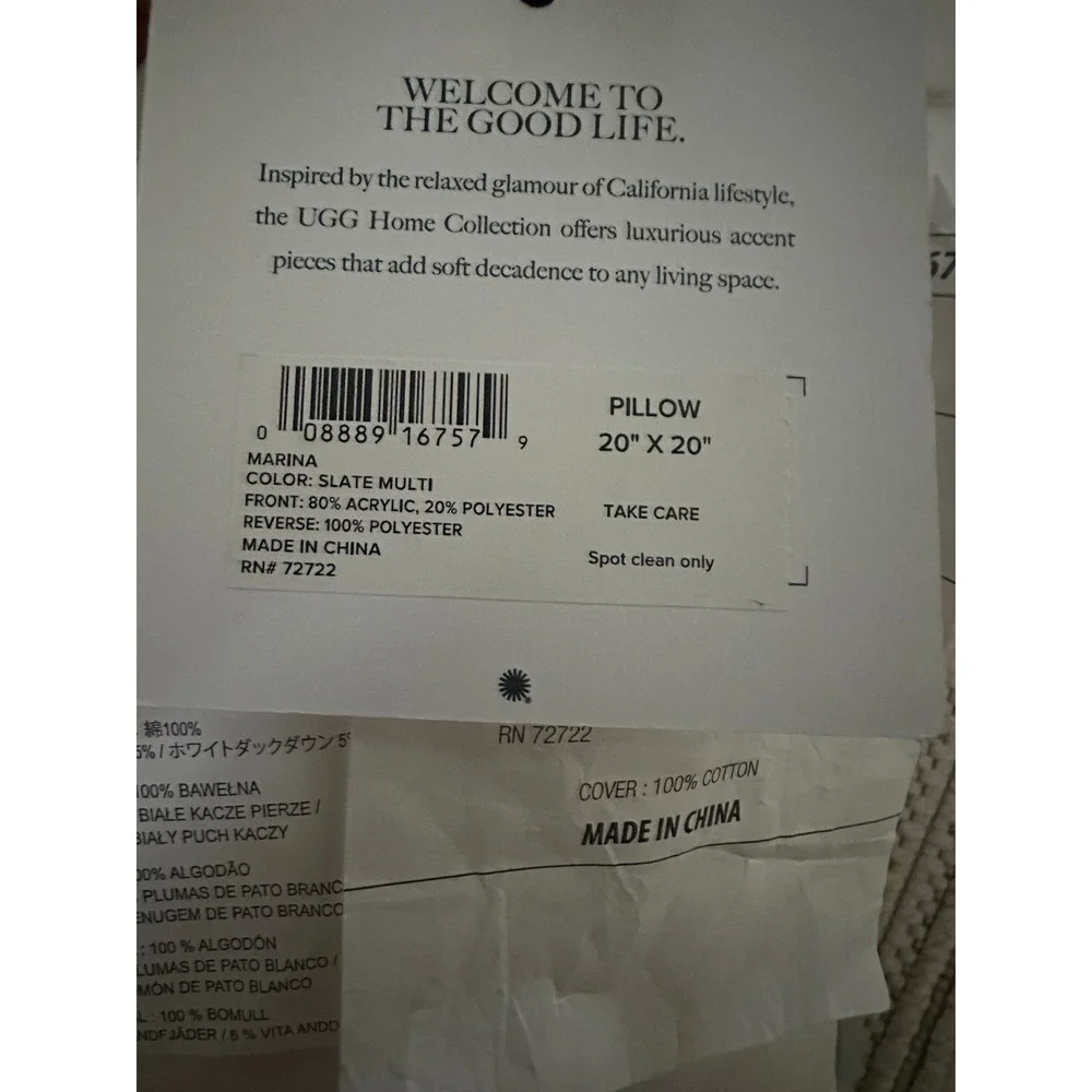 BNWT, Ugg Faux Fur grey/white throw Pillow 20x20